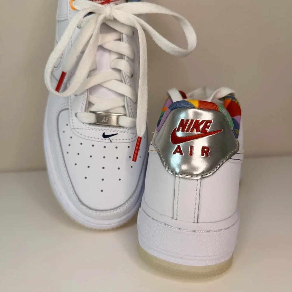 Nike Kids Sneakers White with Multicolor Accents